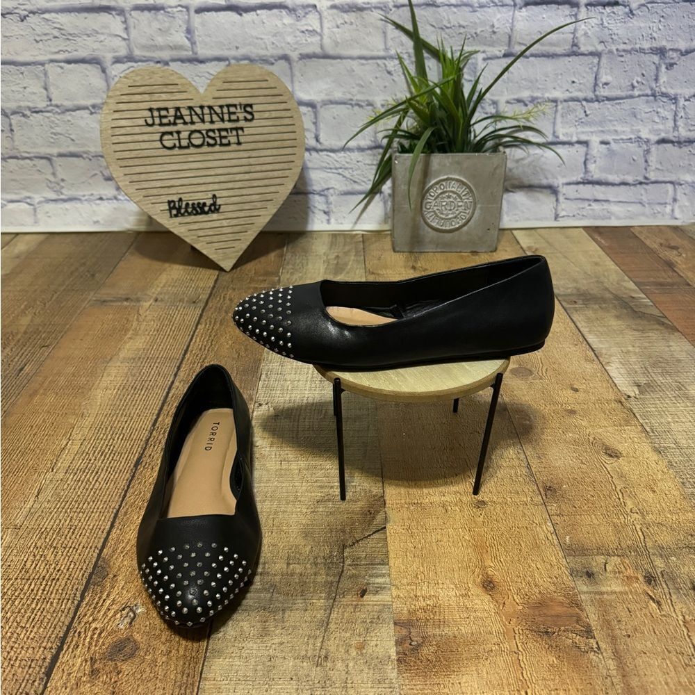 Torrid Women's Black and Silver Ballet shoes flats studded 8WW